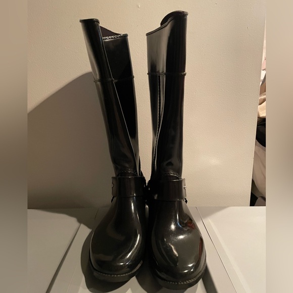 Michael Kors Rainboots - Picture 2 of 3